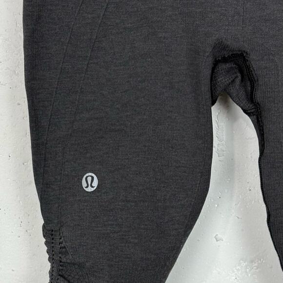 Lululemon Womens In The Flow Crop Heathered Gray Seamless Lightweight Size 4 - Picture 6 of 7